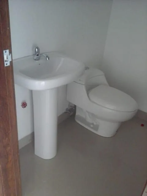 Oficina en Venta en Principal de Villa Club - Av Leon Febres Cordero (Rg), Guayas — imagen 4