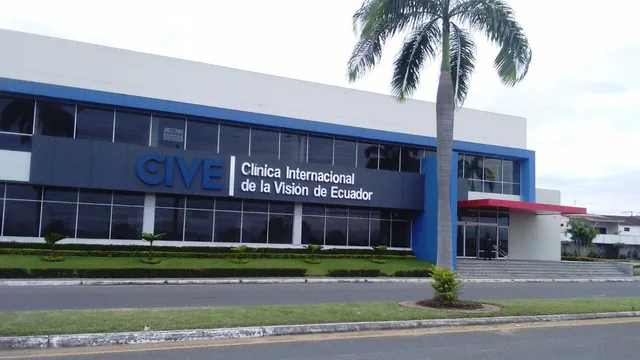 Oficina en Venta en Principal de Villa Club - Av Leon Febres Cordero (Rg), Guayas — imagen 2