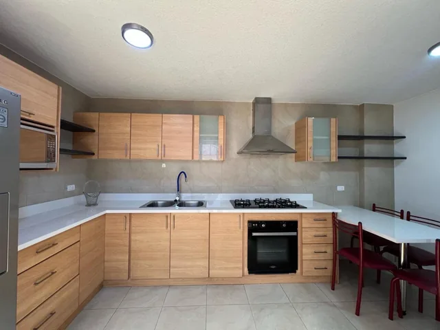 Casa Esqunera en Venta Ponceano Alto — imagen 2