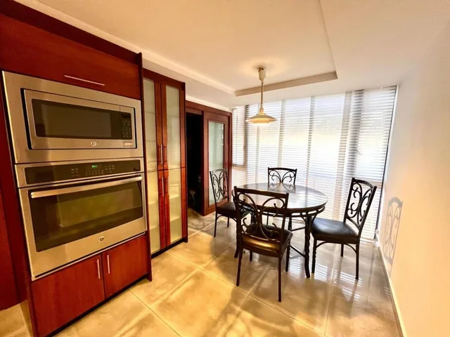 Mv - Sector Gonzalez Suarez, en Venta y Renta Dpto 262 m² de 3d (Sin Amoblar) Totalmente Remodelado — imagen 5