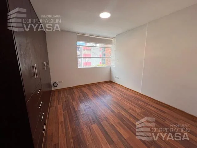 Av Colón - Cerca Plaza Artigas, Se Vende Departamento de 82 m² — imagen 2