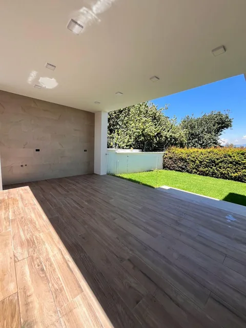 Casa por Estrenar en Tumbaco 4 Dorm. — imagen 2