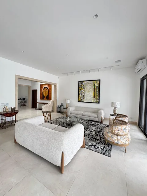Casa con 4 Habitaciones en Venta y Alquiler, 886 m² Terreno, Samborondón, Guayas — imagen 2