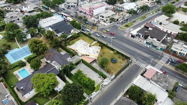 Casa de Venta en Portoviejo Av Reales Tamarindos H/m, Manabí — imagen 2