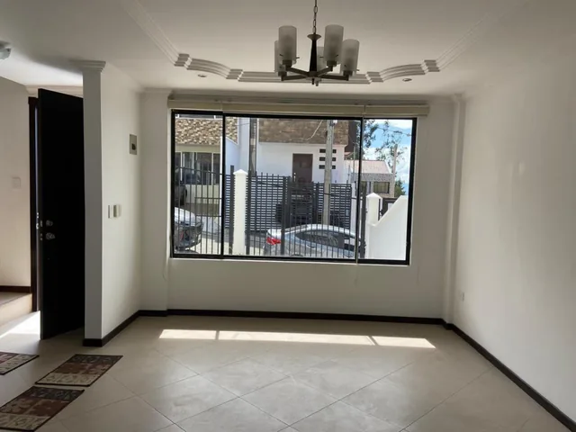 Casa en Venta, Urbanización, Racar, Azuay — imagen 2