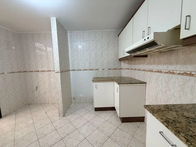 Casa en Venta Esquinera Carcelen 205 m² en Conjunto 4 Habitaciones — imagen 4