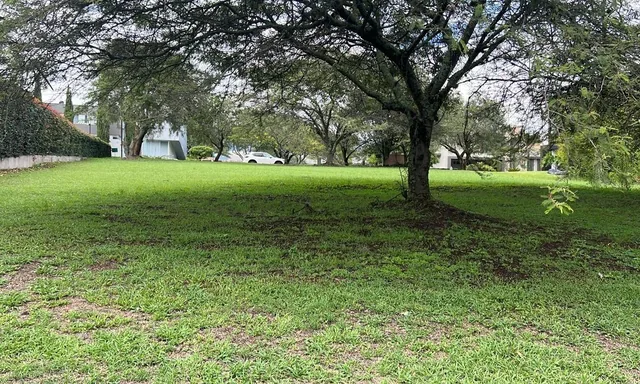 Cumbaya Terreno de Venta en Urbanizacion Exclusiva — imagen 2
